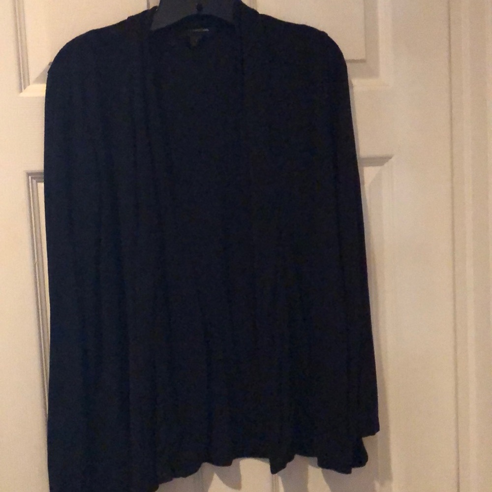Black lightweight overpiece